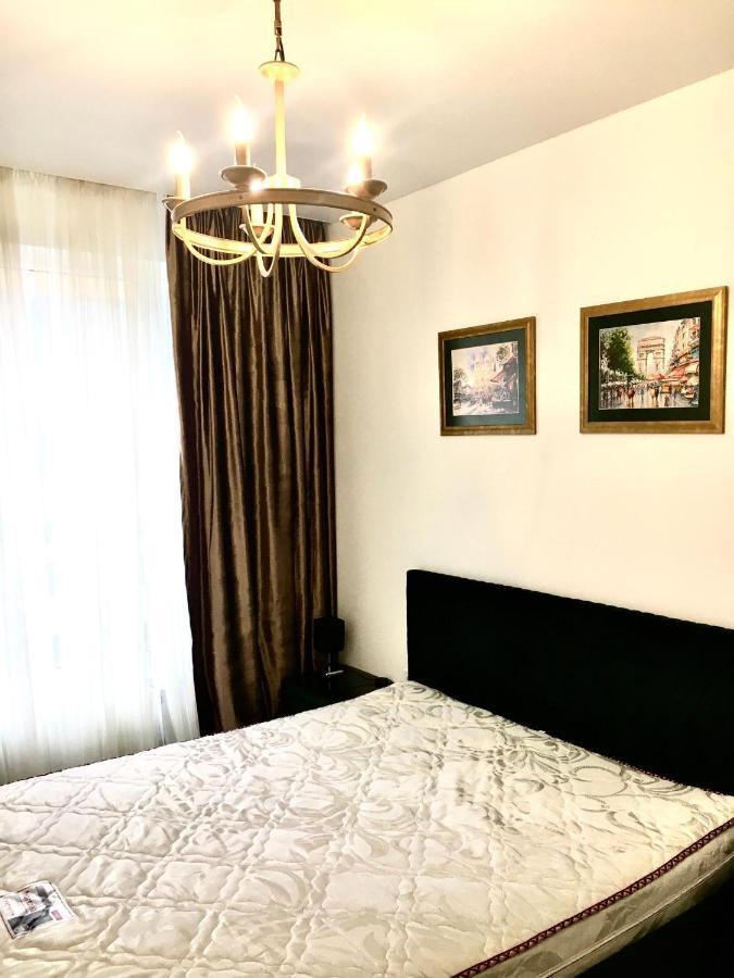 4-Room Jacuzzi Apartment Leópolis Exterior foto